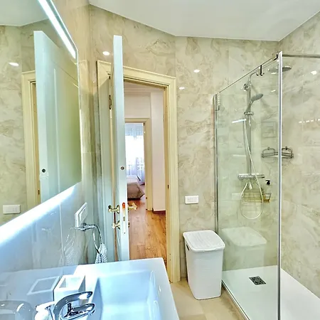 Apartment Luxe Hugo Negresco Nice