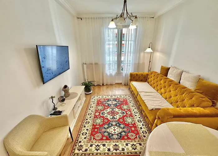 Luxe Hugo Negresco Apartment *